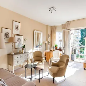 Nice In With Balcony Terrace Appartement