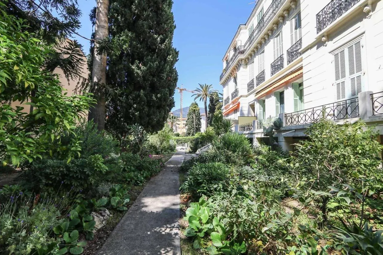 Pavillon D'Angleterre Au Coeur De La Ville Menton Apartment