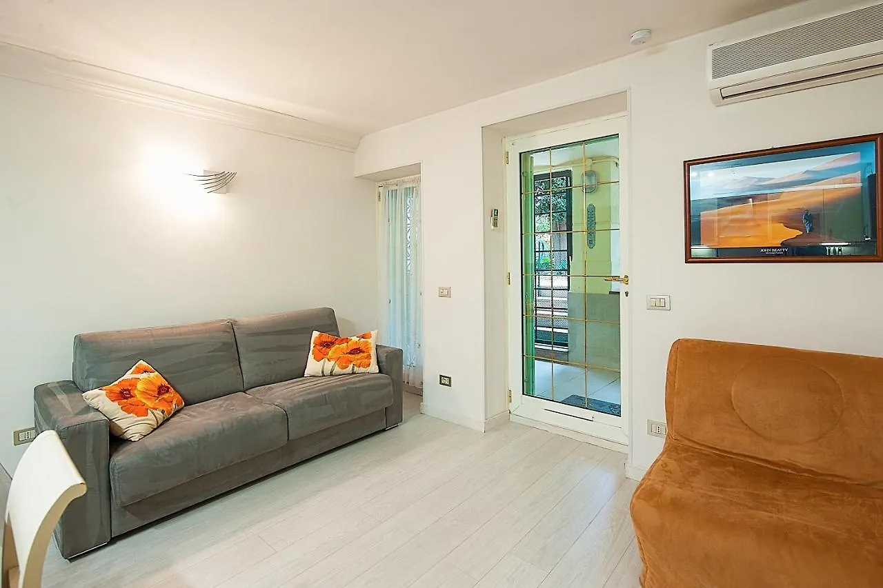 Pavillon D'Angleterre Au Coeur De La Ville Menton Apartment