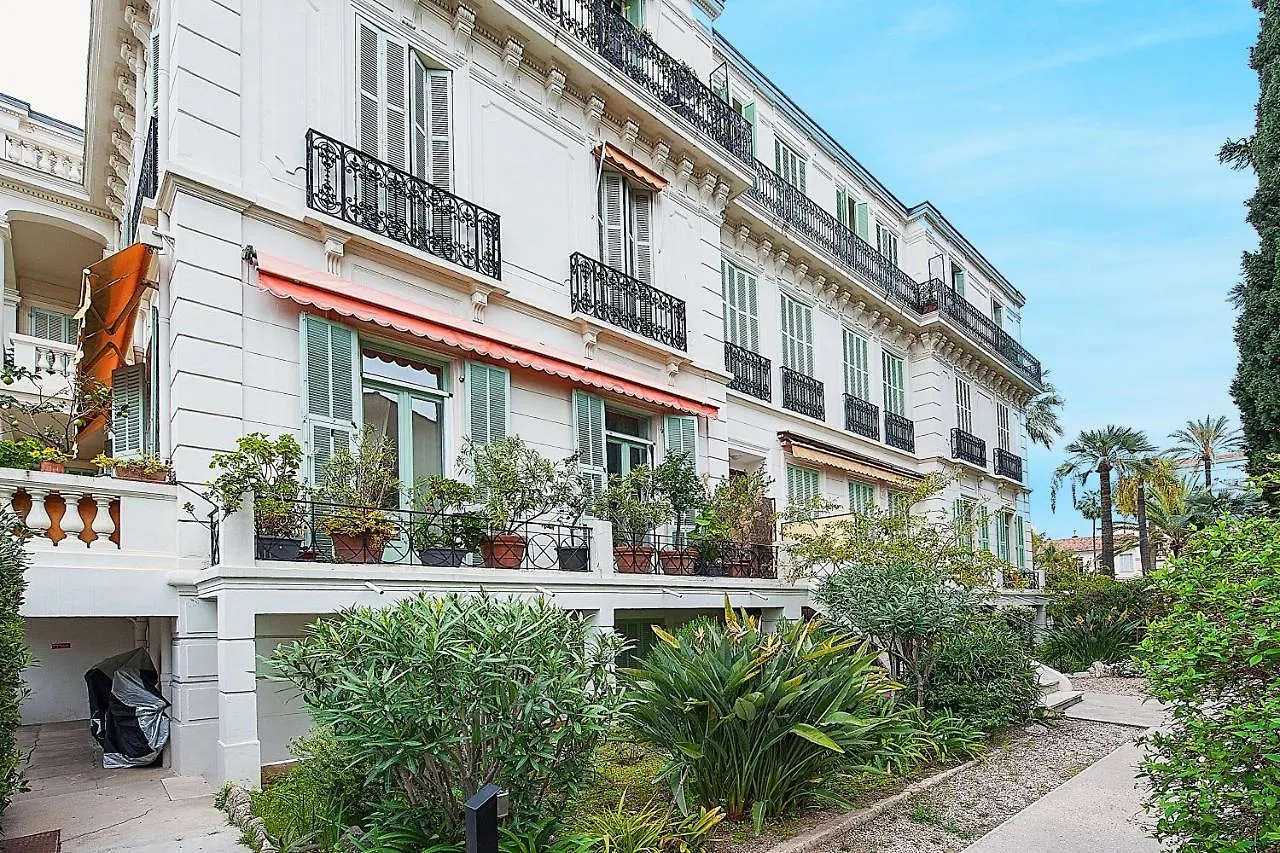 Apartment Pavillon D'Angleterre Au Coeur De La Ville Menton